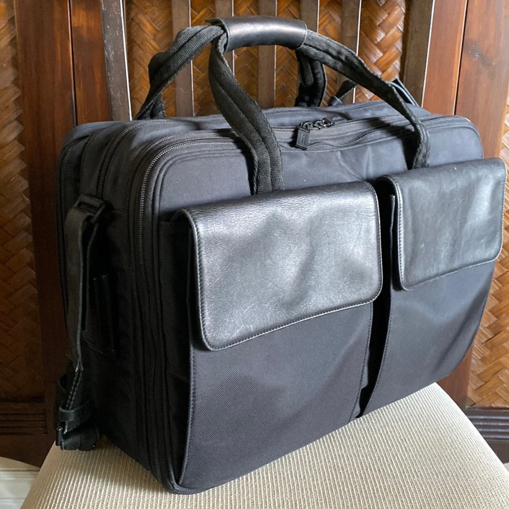HARTMANN - “The Moderns”nylon/leather travel briefcase